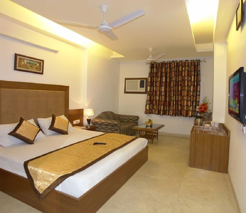 Hotel Apra Deluxe Neu-Delhi Exterior foto